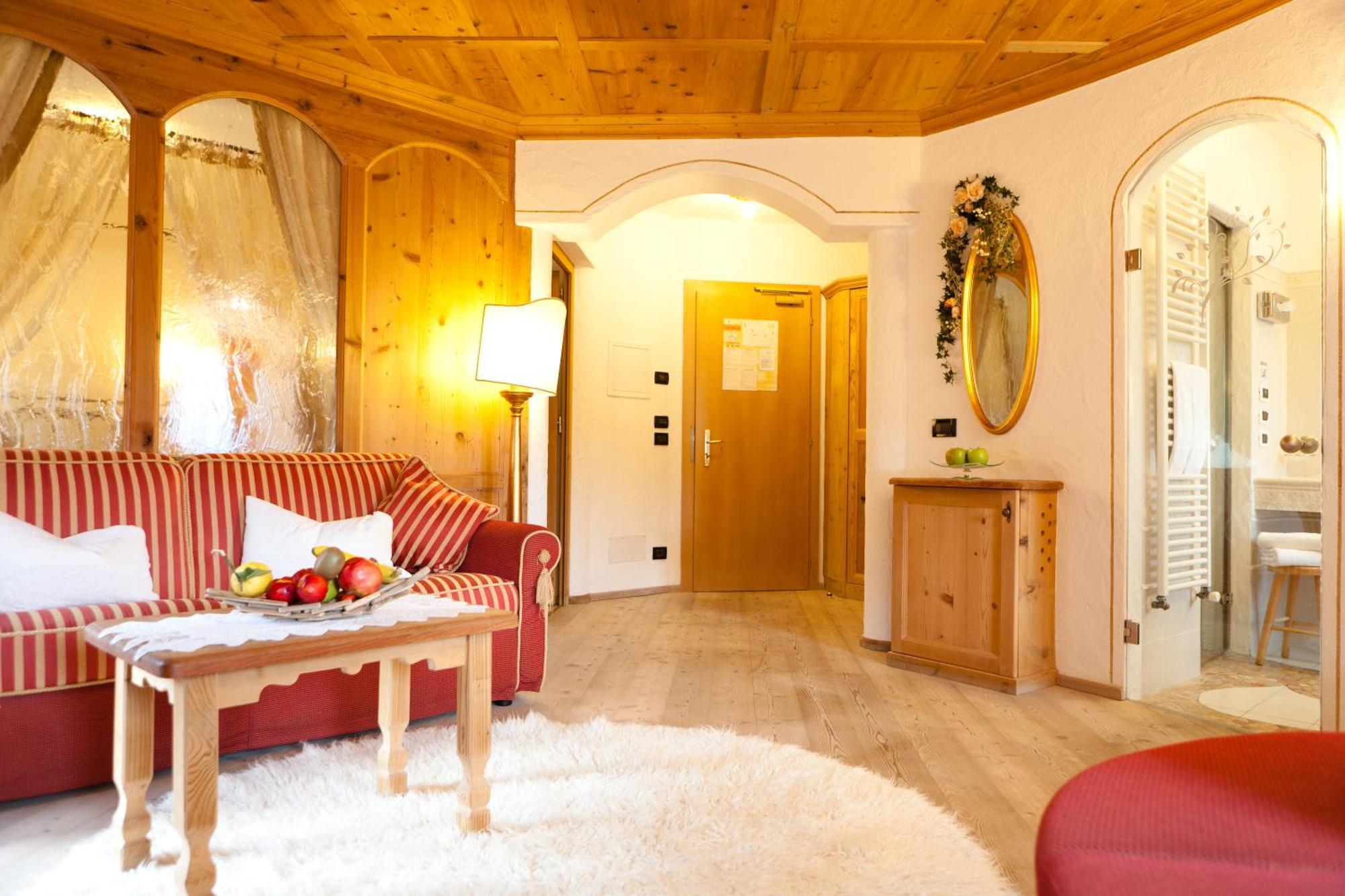 Nature Wellness Hotel Renato Vigo di Fassa Eksteriør billede