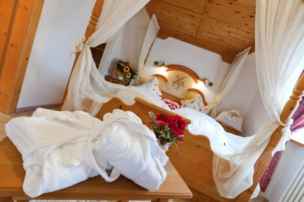 Nature Wellness Hotel Renato Vigo di Fassa Værelse billede