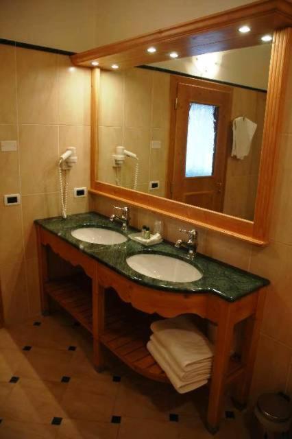 Nature Wellness Hotel Renato Vigo di Fassa Eksteriør billede